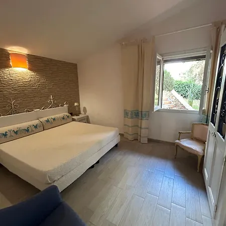 Baia Del Corsaro - New Sea Panoramic In Sardinia, Italy - 250 Mt Beach&sea Full Comfort-wifi-parking-privacy Βίλα Torre dei Corsari